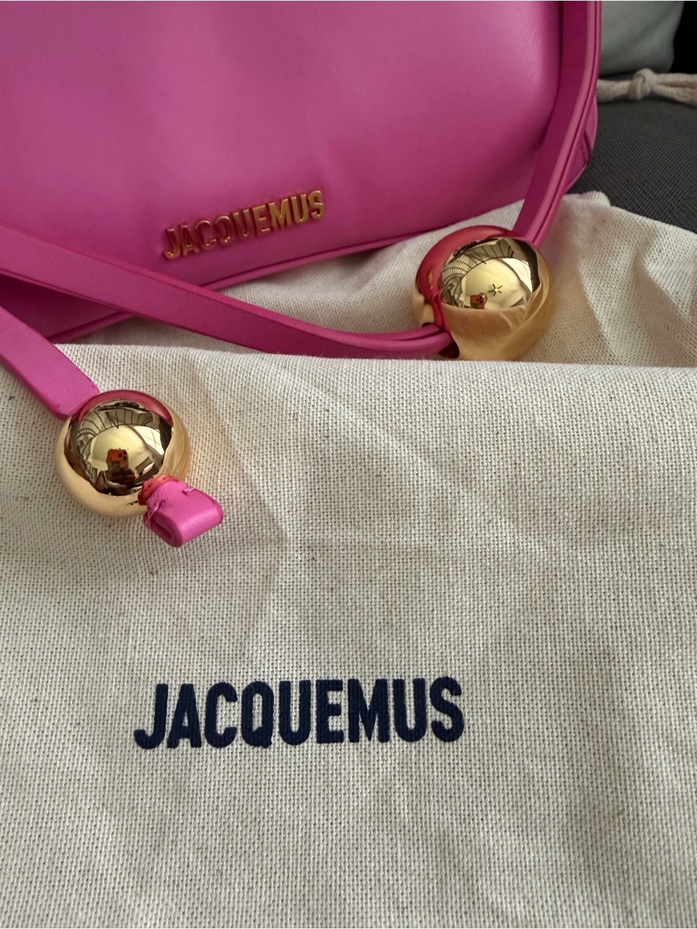 Jacquemus Le Grand Bisou Perle Leather Shoulder Bag Hot Pink with Gold Orbs - Picture 4 of 7